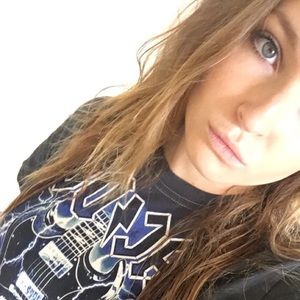 Meet your Posher, Bobbi